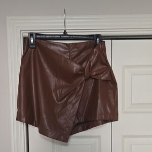 Elegant Brown Faux Leather Women Skorts